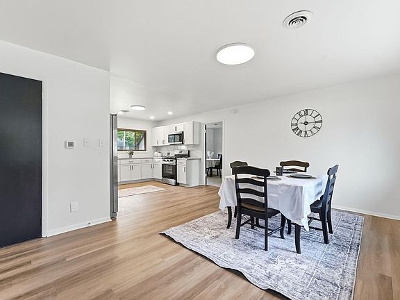 4th image of 1020 S Morgan St