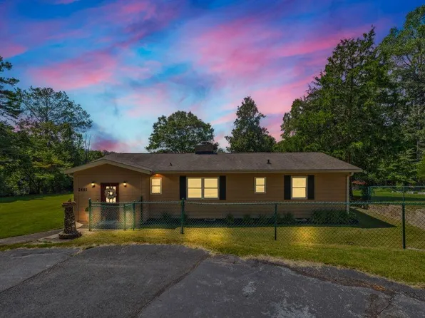 2491 Lakeshore Dr NE, Conyers, GA 30012
