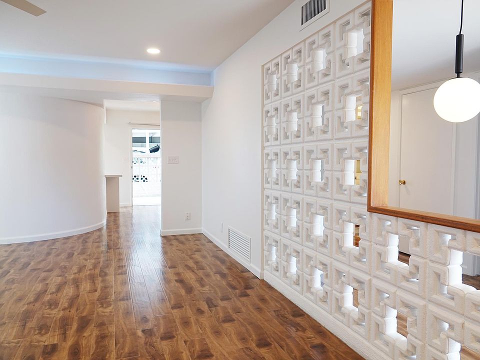 1st image of 3737 E Glenrosa Ave