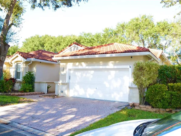 5275 SW 34th Way, Fort Lauderdale, FL 33312