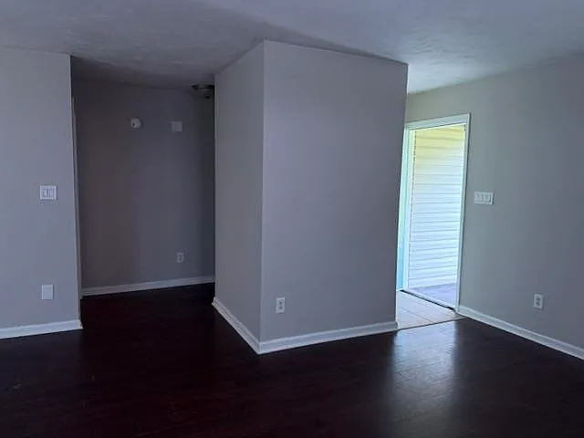 2145 Portsmouth Cir — Photo 14