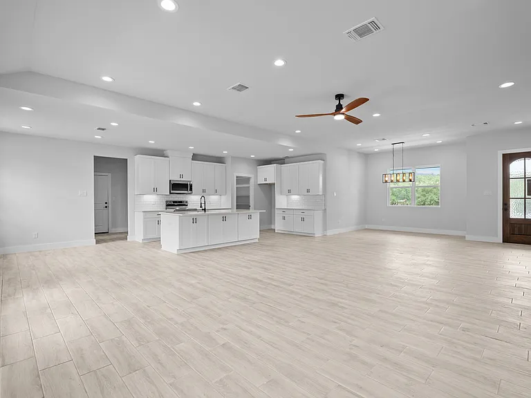 1350 Birch Ln — Photo 10