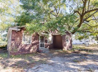 6888 Raymond Ave, North Charleston, SC 29406