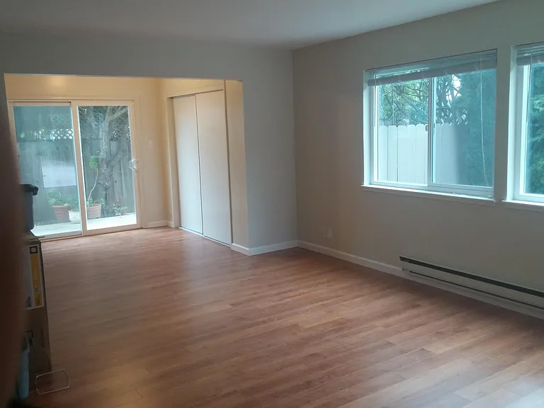 1124 Laguna Ave #1 — Photo 2