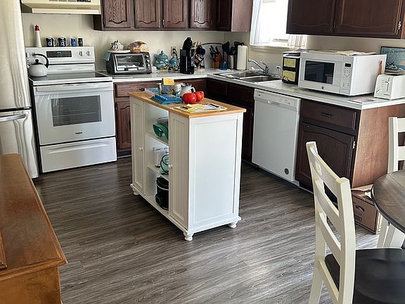 4th image of 3402 Shenandoah Ave