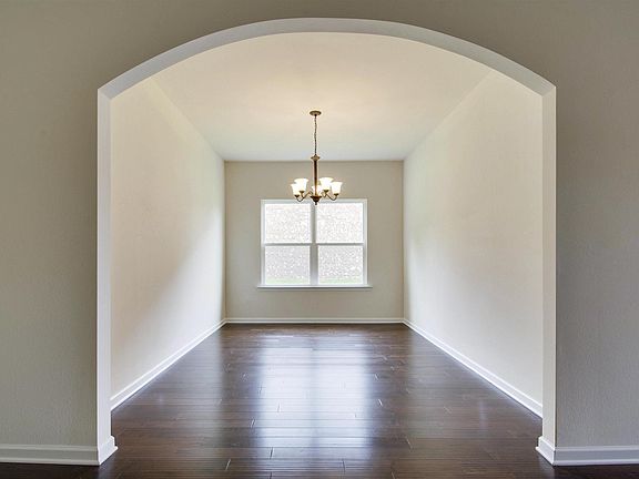 5th image of 624 Fredericksburg Dr Lot 15