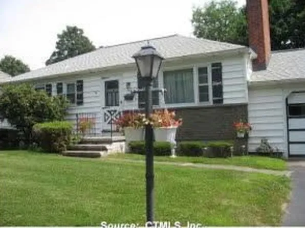 131 West Ave, Milford, CT 06461