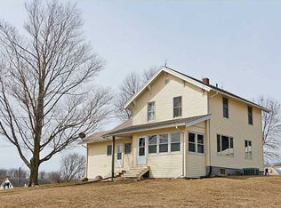 1254 74th St, Belle Plaine, IA 52208