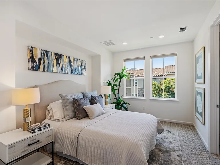 17981 Cantabria Ln — Photo 21