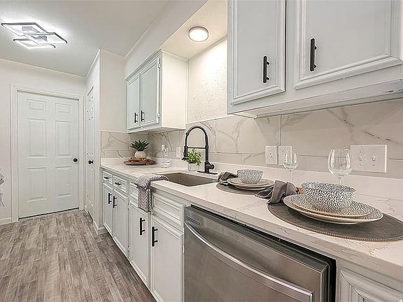 3rd image of 9927 Valley Wind Drive
