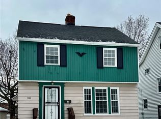 936 Vineshire Rd, Cleveland Heights, OH 44121