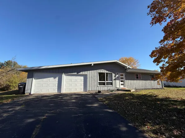104 E 3rd St, Brodhead, WI 53520