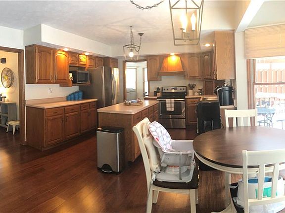 5th image of 3999 Briarwood Dr