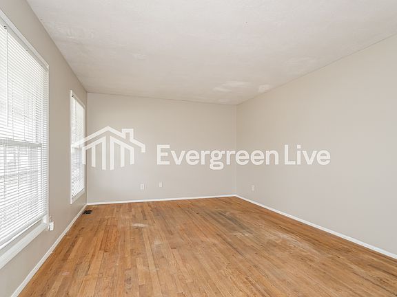3rd image of 1690 Leisure Dr