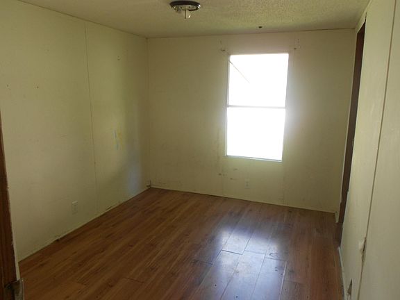 Middle Bedroom