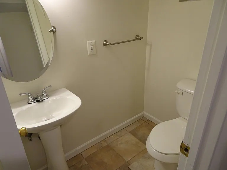 1165 Abbey Pl NE — Photo 15