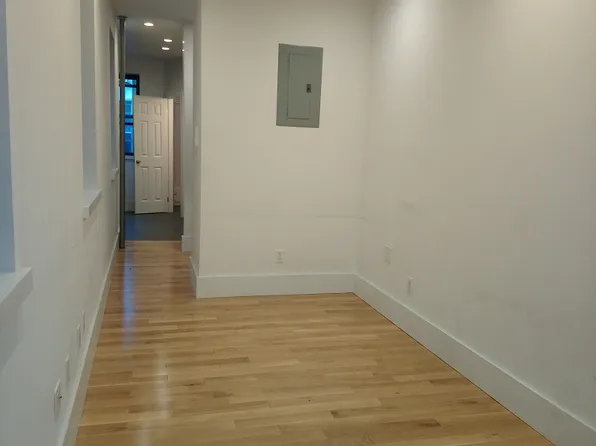 235 E 24th St APT 5A, New York, NY 10010