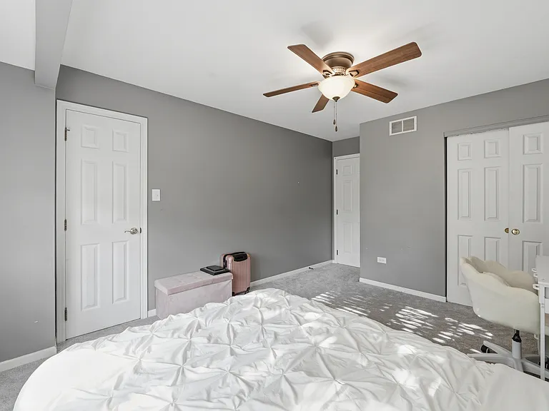 13920 S Cambridge Cir — Photo 19