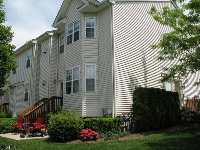 1st image of 506 Coventry Dr