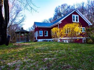 535 Mohegan Avenue Pkwy, Quaker Hill, CT 06375
