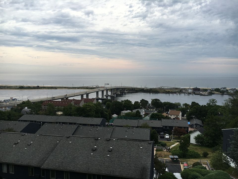 2nd image of I9 Twinlights Ct