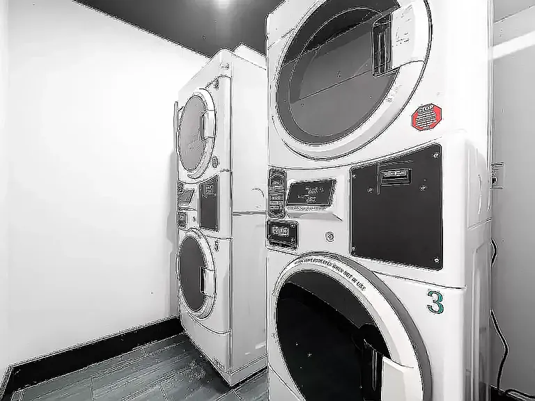 282 E 32nd St #4C — Photo 5
