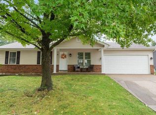 3812 Harvest Point Dr, Saint Peters, MO 63376