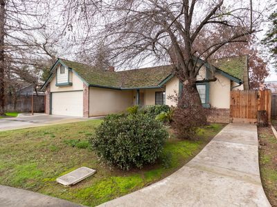1211 N Jeffrey Drive, Dinuba, CA, 93618
