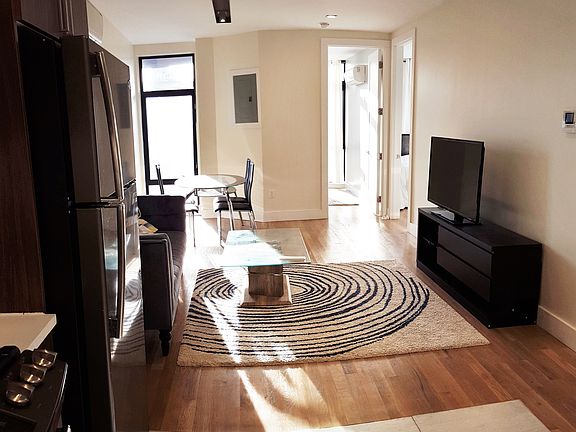 2nd image of 434 Manhattan Ave #2BC