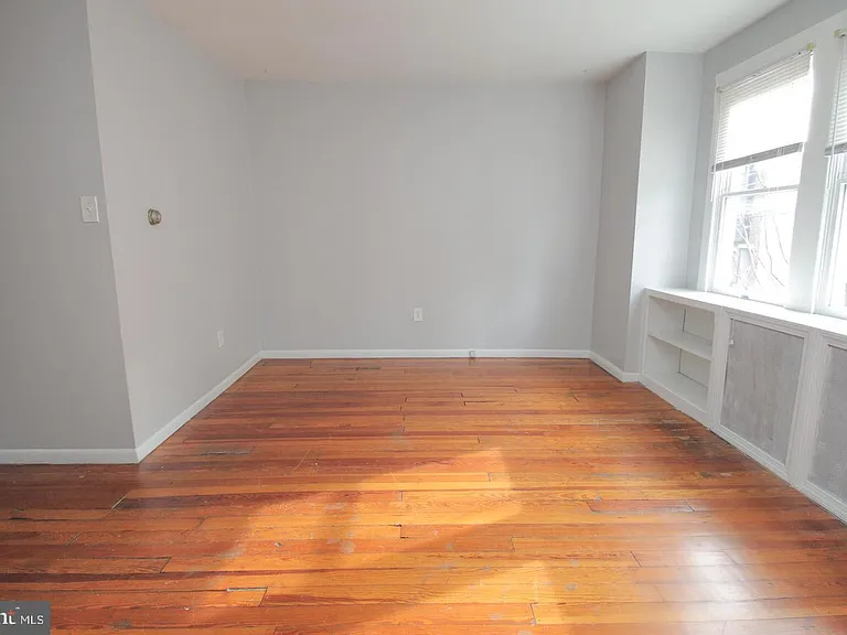 1819 Bainbridge St #1 — Photo 14