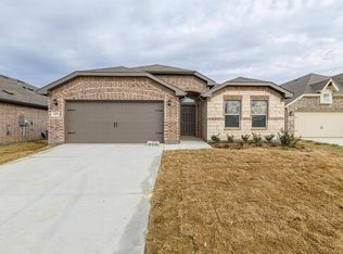 635 Frio Ln, Aubrey, TX 76227