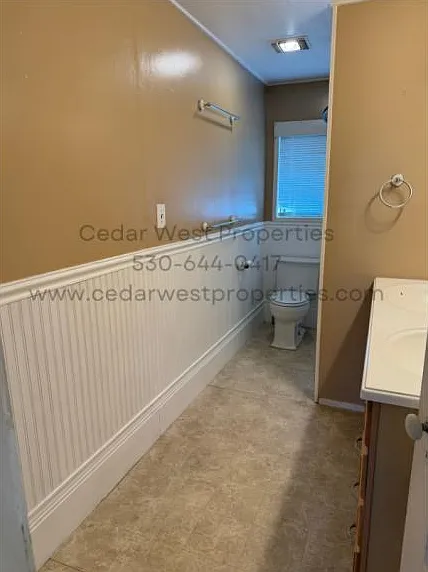 975 Coleman St — Photo 12