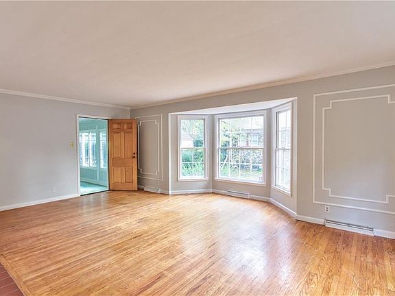 4th image of 4041 N Illinois St