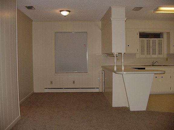 4th image of 3133 Grand Ave