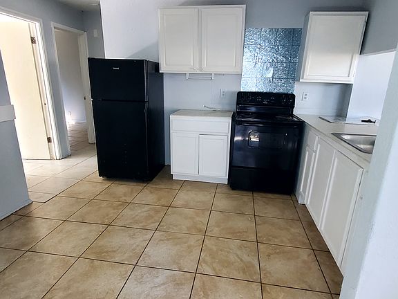 3rd image of 5970 Catalina Sunrise Dr