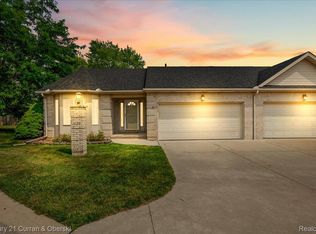 1620 Tony Ct, Monroe, MI 48162