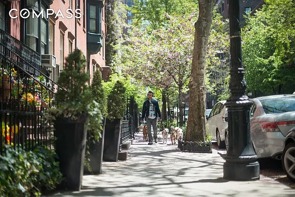 Rented by Compass | media 24