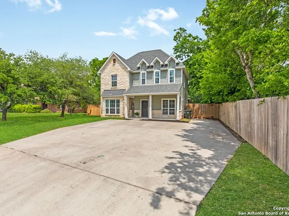 4403 Oaklawn St, Bryan, TX 77801