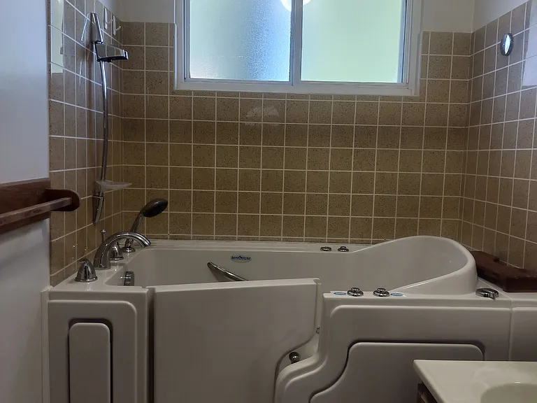 101 Kristen Ln — Photo 10