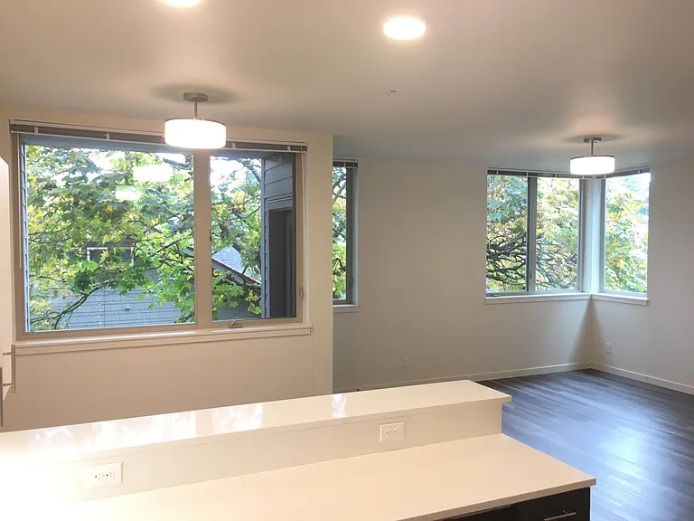 1736 NE 45th Ave #103 — Photo 5