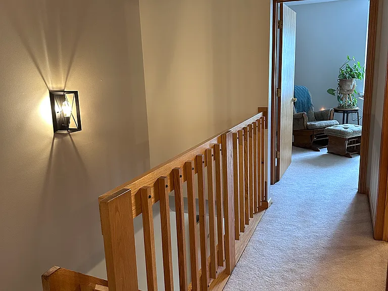 442 Meadowridge Cir — Photo 12