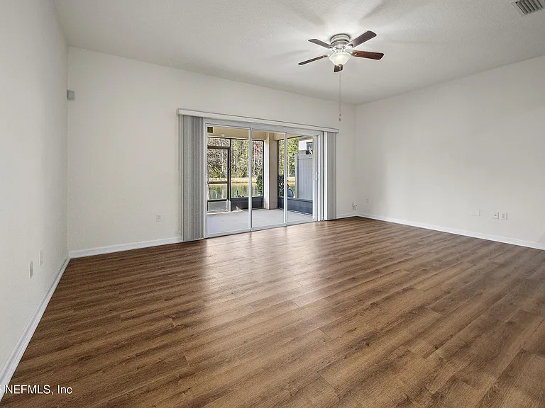 5973 Pavilion Dr — Photo 8
