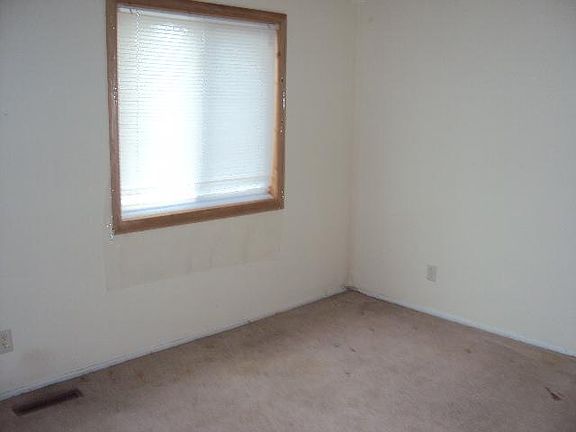 4th image of 9317 Erickson Ct N