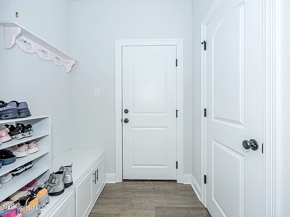 5th image of 6956 Osprey Dr