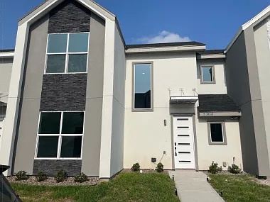 3 bed, 2.5 bath, 1700 sqft, $1,800 — Photo 2