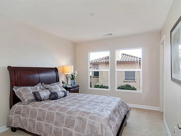 10512 Hollingsworth Way — Photo 14