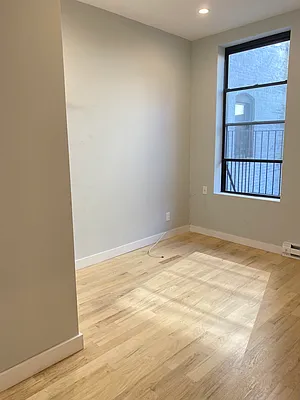 Rented by Chana Ofek, LREB | media 29