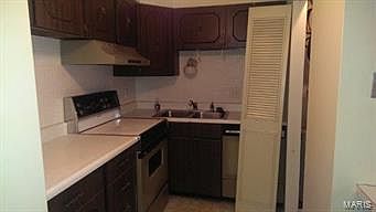 4th image of 3107 Garnette Dr
