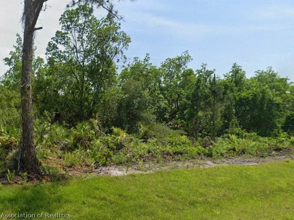 6901 Columbus Blvd, Sebring, FL 33872