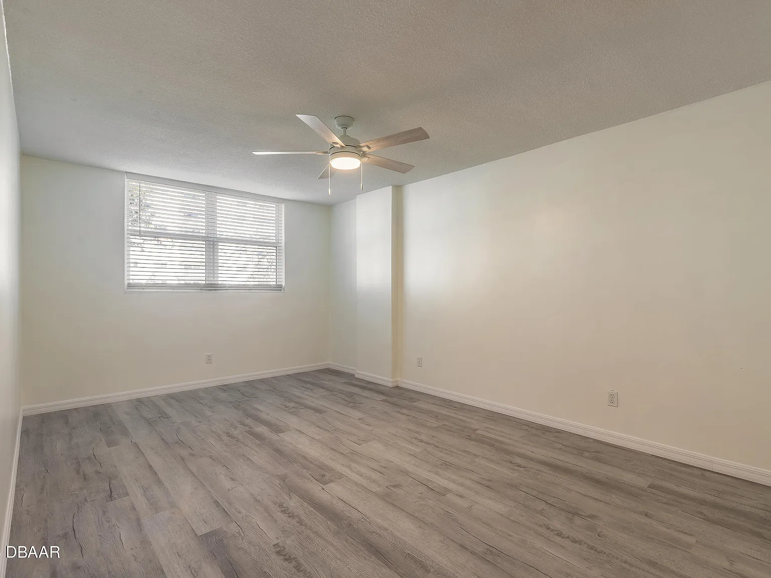 2 bed, 2.0 bath, 1038 sqft, $1,795 — Photo 4